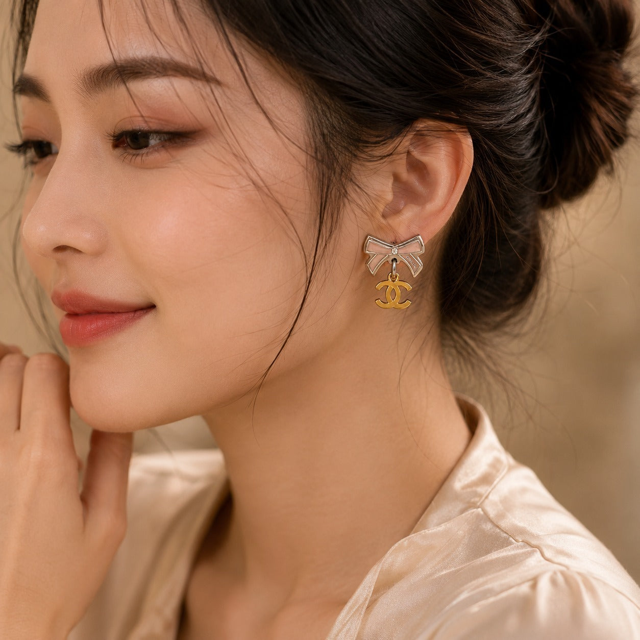 Aretes de lazo plateado de acero quirúrgico (COD.88-211)