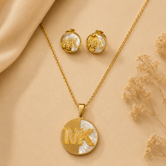 Juego de cadena y aretes dorado de acero quirúrgico (COD.88-137)