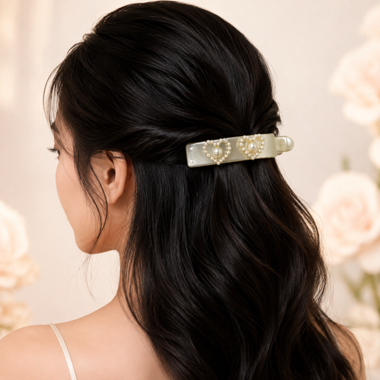 Banana mediano nacarado con apliques mariposa para cabello por docena (4F-108)