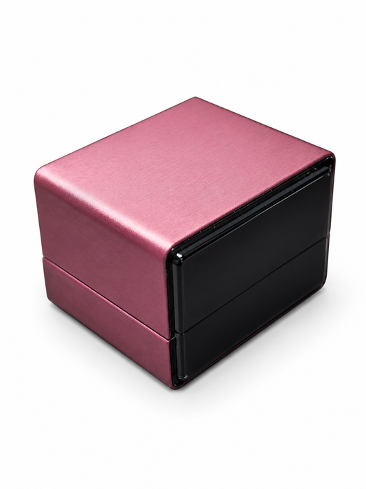 Caja para 1 anillo c/luz led color vino x12u. (89-5)