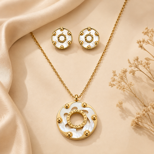 Juego de cadena y aretes dorado de acero quirúrgico (COD.88-168)