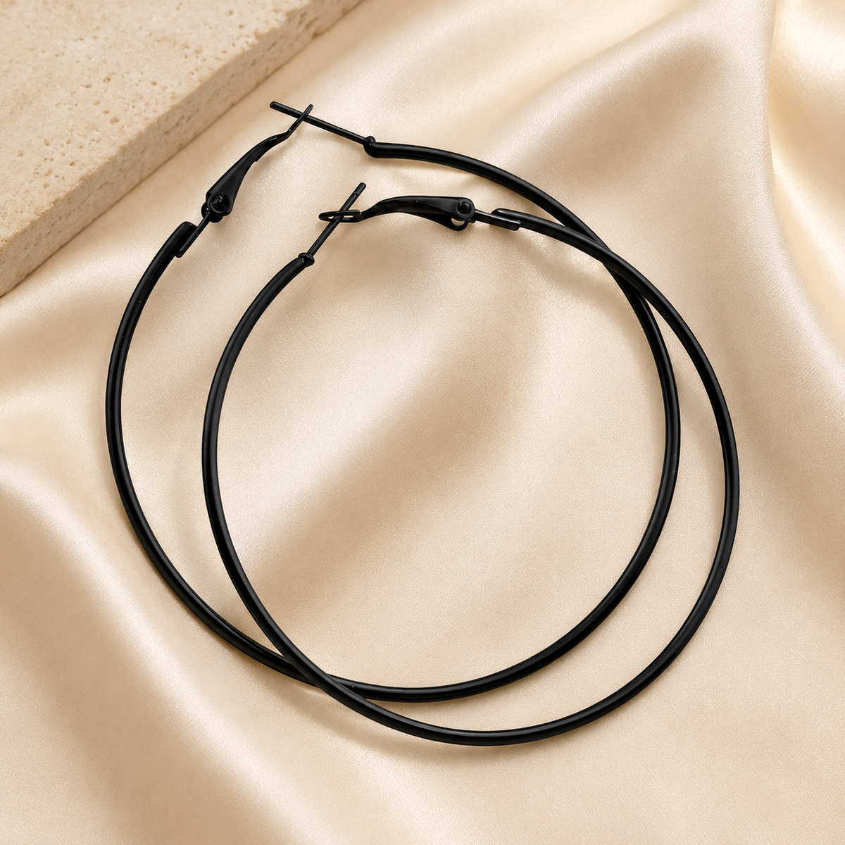 Argollas negra de 8 cm tira x 12 pares (27C-10)